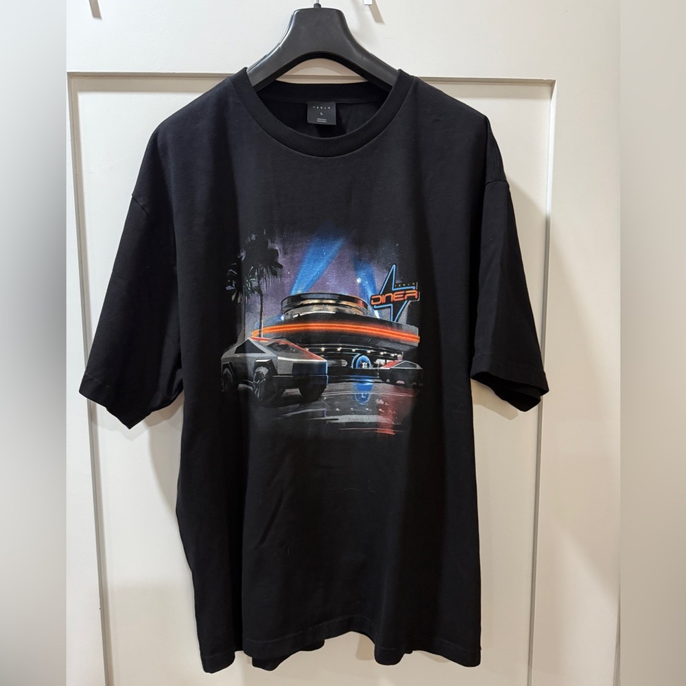 Tesla Hollywood Retro Diner Tee